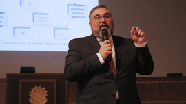Diogo Rais debate desinformação como um dos maiores desafios das Eleições 2026 no TRE-AC