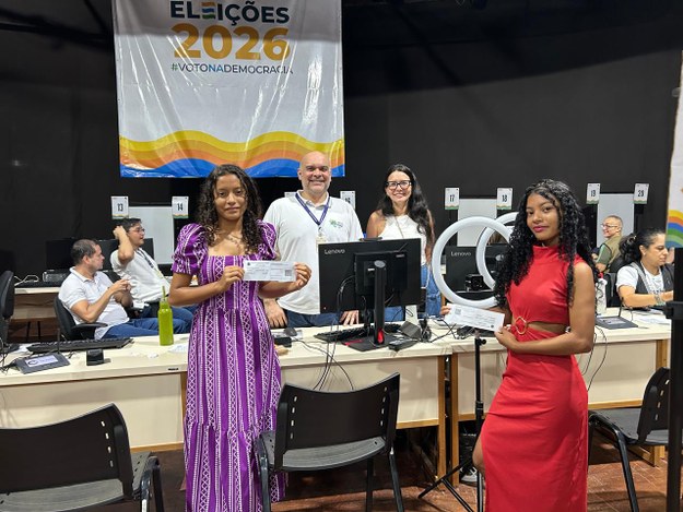 Ação segue no auditório do Detran até 6 de maio para emissão do primeiro título, transferências ...