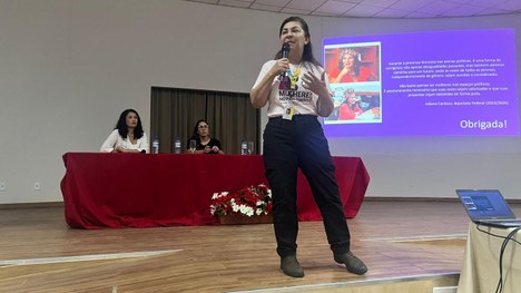 Justiça Eleitoral leva cidadania, informação e serviços ao IFAC Xapuri 
Programação abordou his...