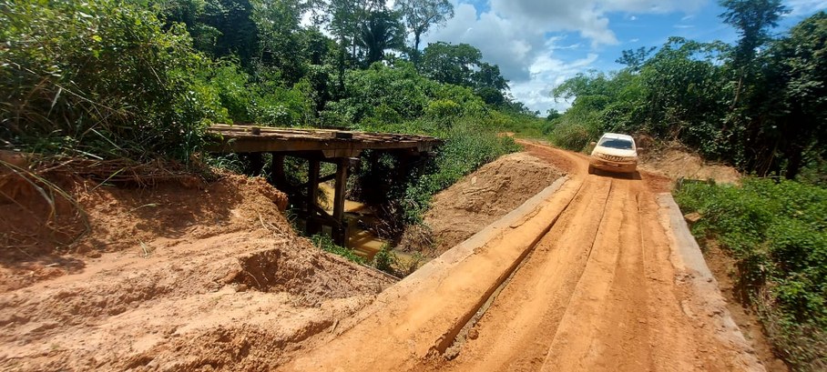 A democracia que chega primeiro Justiça Eleitoral do Acre leva cidadania à floresta, supera desafios logísticos e realiza atendi...