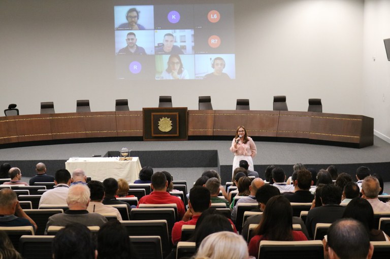Alegria e descontração marcam o Dia da Servidora e do Servidor Público no TRE-AC Celebração destacou o valor do pertencimento e do cuidado no ambiente de trabalho
