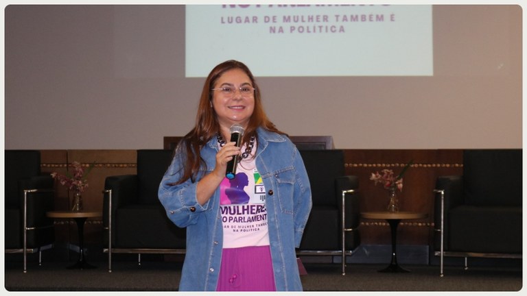 Autoridades debatem barreiras, conquistas e estratégias para mais mulheres no Parlamento durante simpósio no Tribunal Regional Eleitoral do Acre Autoridades debatem barreiras, conquistas e estratégias para mais mulheres no Parlamento durante...