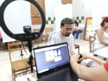 Ação do TRE-AC facilitou o acesso da população ao atendimento eleitoral na escola Dr. Pimentel G...