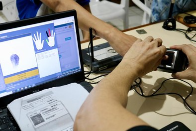 Com alta procura, ação foi marcada pela presença de jovens eleitores e superou as expectativas d...