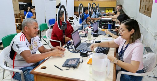 Com alta procura, ação foi marcada pela presença de jovens eleitores e superou as expectativas d...