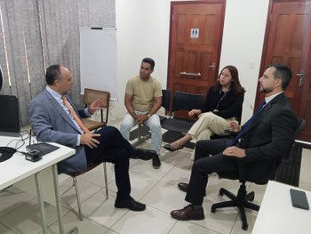 Desembargador Lois Arruda avaliou estruturas, dialogou com servidores e destacou o planejamento ...