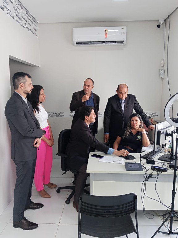 Corregedoria do TRE-AC realiza visita institucional à 3ª Zona Eleitoral A ação, conduzida pelo vice-presidente e corregedor eleitoral, desembargador Lois Arruda, reforç...