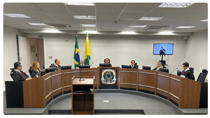 Corte Eleitoral do Acre realiza última sessão do ano e destaca avanços institucionais Sessão presidida pela desembargadora Waldirene Cordeiro reforça resultados alcançados e perspect...