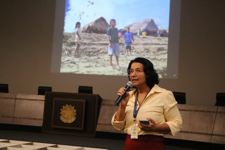 Formação conduzida por Sabrina Braga destacou inclusão, comunicação acessível e respeito às dife...