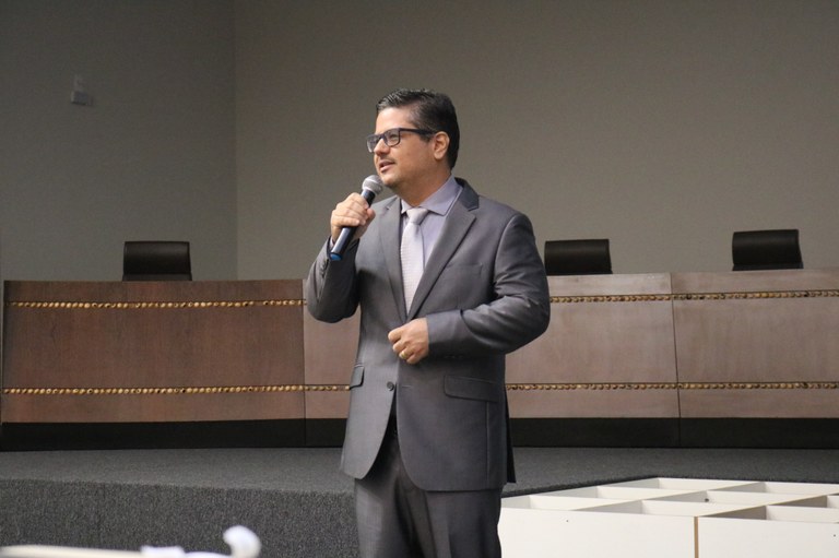 Formação conduzida por Sabrina Braga destacou inclusão, comunicação acessível e respeito às dife...