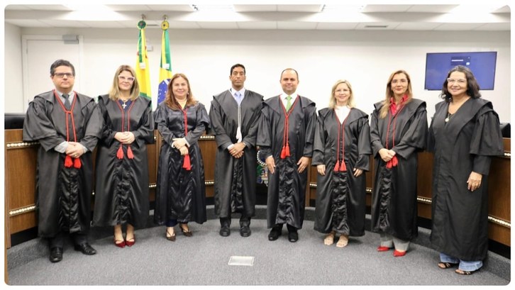 Presidente do TRE-AC destaca avanços em tecnologia, acessibilidade e sustentabilidade; membros d...