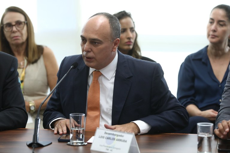 Desembargador Lois Arruda integra reunião nacional de encerramento da gestão da ministra Isabel Gallotti Corregedor eleitoral do Acre destacou o fortalecimento institucional e o avanço da biometria com...