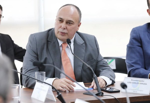 Desembargador Lois Arruda participa de reunião de despedida do Corregedor-Geral da Justiça Eleitoral