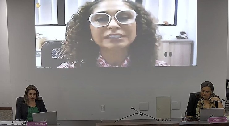 Diretora-Geral do TRE-AC destaca a importância da participação da mulher em espaços de poder e na política Em parceria com o TRE-GO, Rosana Magalhães, debateu sobre a importância da representatividade fe...