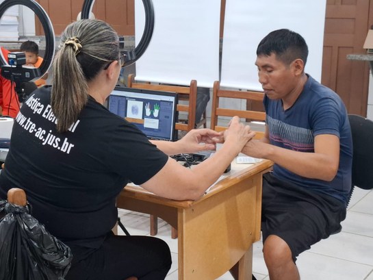 Em Tarauacá, Campanha da Biometria do TRE-AC chega à Aldeia do Caucho e fortalece cidadania indígena Com 62 atendimentos em um único dia, ação destaca desafio logístico e atuação contínua do TRE-AC...