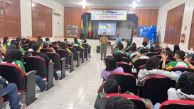Em dois dias de atividades, 312 alunos participaram de palestras, dinâmicas e simulação de votaç...