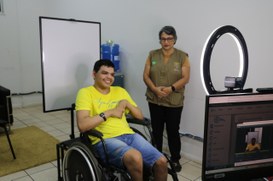 Com o prazo final se encerrando em 6 de maio, a movimentação no auditório do Detran intensifica-...