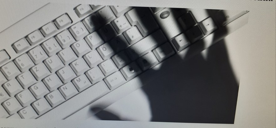 Justiça Eleitoral alerta: e-mail sobre o cancelamento de título de eleitor é falso Mensagens tentam ludibriar eleitores para fornecerem dados sigilosos. Para consultar a sua situa...