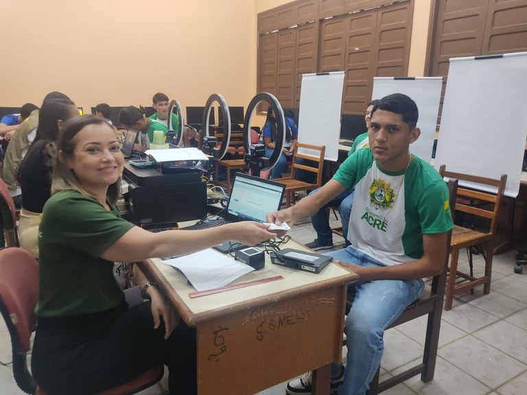 Ação marca encerramento do Projeto Vozes do Futuro em 2025 e segue com campanha da biometria até...