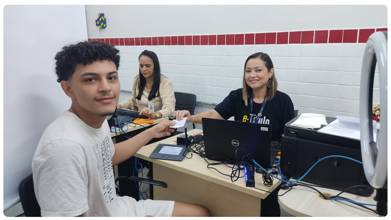 Ação contemplou 125 atendimentos e impactou mais de 90 estudantes com palestras sobre cidadania