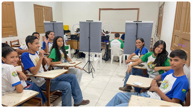 Justiça Eleitoral promove ação em Assis Brasil com foco na juventude e inclusão eleitoral Mais de 80 estudantes participaram da palestra e 62 novos títulos foram emitidos na Escola Íris ...