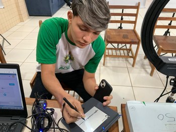 Iniciativa nas escolas Lourival Pinho e Professor Sebastião Pedrosa levou serviços eleitorais ao...