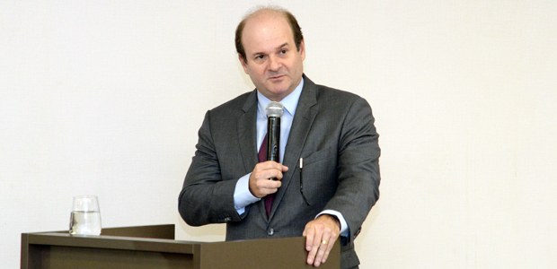 Ministro Tarcisio Vieira de Carvalho Neto durante Colóquio no TRE-PB