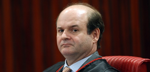Ministro Tarcísio Vieira durante sessão plenária do TSE em 12.06.2018 Ministro Tarcísio Vieira durante sessão plenária do TSE