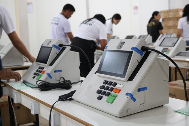 Preparação e lacre das urnas eletrônicas avançam no Acre para as Eleições 2026