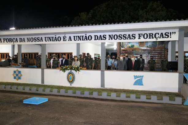 Presidente do TRE-AC participa da passagem de comando do 7° BEC Desembargador Luís Camolez, vice-presidente e Corregedor do TRE, também prestigiou o evento