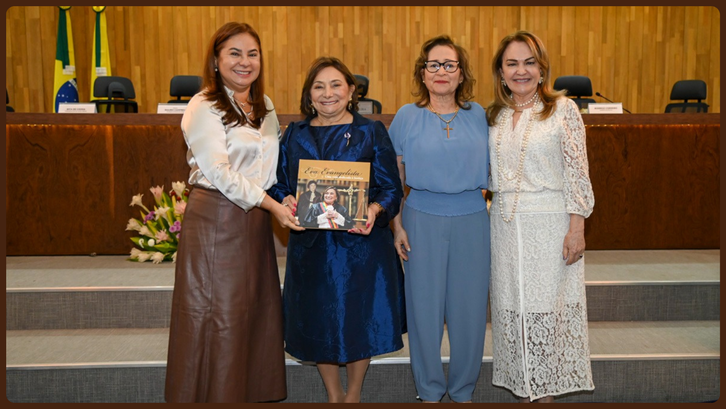 Presidente do TRE-AC participa de homenagem à desembargadora Eva Evangelista Obra lançada no TJAC eterniza trajetória de quase cinco décadas de dedicação e pioneirismo da ma...