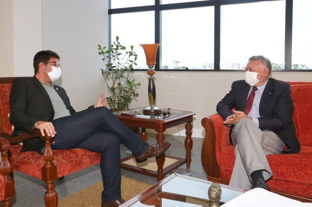 Presidente do TRE-AC recebe visita de cortesia do Governador Gladson Cameli Presidente do TRE-AC recebe visita de cortesia do Governador Gladson Cameli