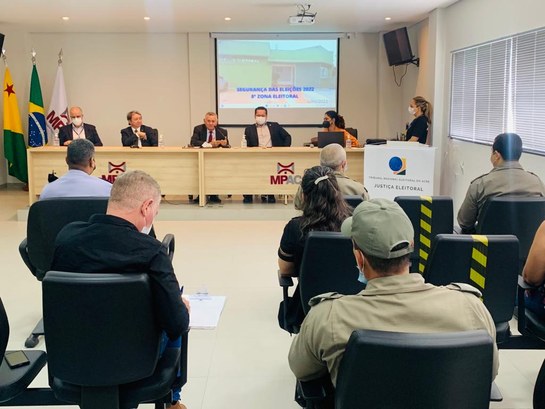 Na pauta estavam os preparativos de cada entidade para a garantia da ordem e da segurança durant...