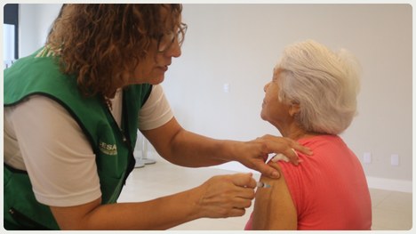 Servidores e familiares participam de ação de vacinação no Tribunal