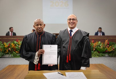 Sessão Solene marca posse do Desembargador Lois Arruda na Presidência do TRE-AC