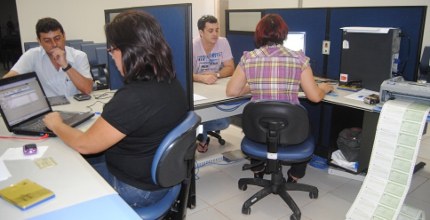 TRE-AC-2012-plantão de atendimento do TRE Às 8 horas deste sábado, 5, o Fórum Eleitoral de Rio Branco já estava aberto atendendo os primei...