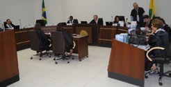 A Corte Eleitoral do Acre decidiu, por unanimidade, receber na sessão de terça-feira, 29, denúnc...