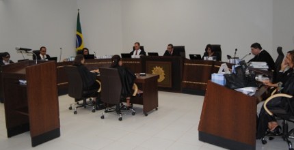 TRE-AC-2012-Sessão do dia 14.02 Sessão realizada pela Corte Eleitoral do Acre no dia 14 de fevereiro, na qual foram julgadas as ...