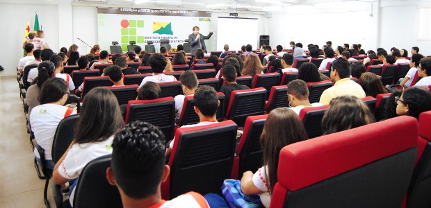 palestra com Eduardo Japiassu