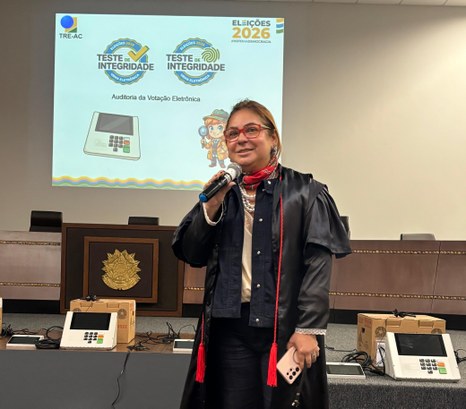 Treinamento prepara auxiliares para os procedimentos do Teste de Integridade, realizado no mesmo...