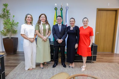 Desembargadora Waldirene Cordeiro reuniu-se com o Procurador-Geral de Justiça e representantes d...