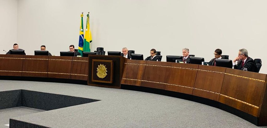 TRE-AC escolhe novos Ouvidor Eleitoral e Diretor da EJE O Tribunal Regional Eleitoral escolheu, por unanimidade, na sessão desta sexta-feira, 14, os Juí...