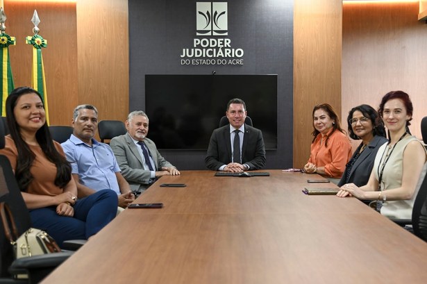 TRE-AC firma cooperação para ampliar cidadania eleitoral de adolescentes em medidas socioeducativas Parceria com TJAC, ISE e Programa Fazendo Justiça (CNJ) busca garantir acesso à documentação e f...