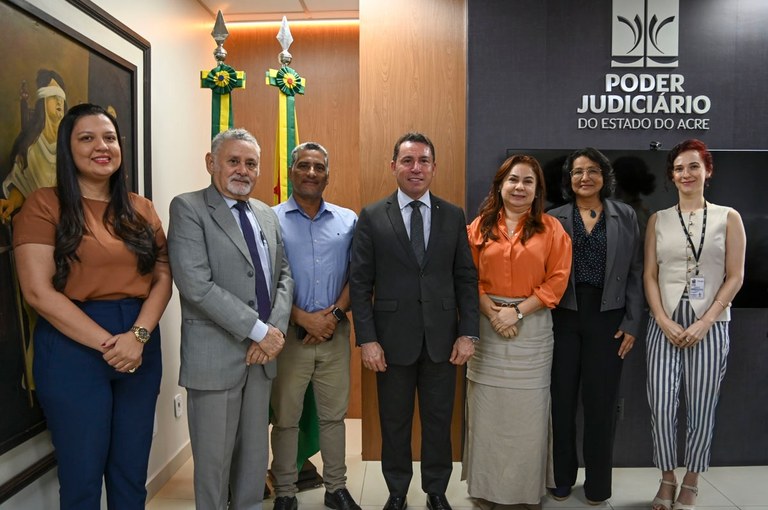 TRE-AC firma cooperação para ampliar cidadania eleitoral de adolescentes em medidas socioeducativas Parceria com TJAC, ISE e Programa Fazendo Justiça (CNJ) busca garantir acesso à documentação e f...