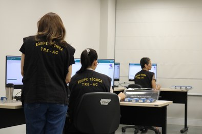TRE-AC inicia geração das mídias que serão utilizadas nas urnas eletrônicas nas Eleições 2026
