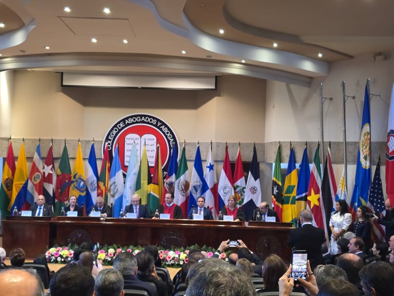 Presidente e vice-presidente da Corte Eleitoral acreana acompanham posse histórica da nova diret...