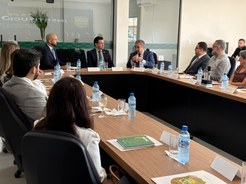 Representado pelo juiz Luciano Melo, vice-diretor da EJE-AC, Tribunal contribuiu com debate sobr...