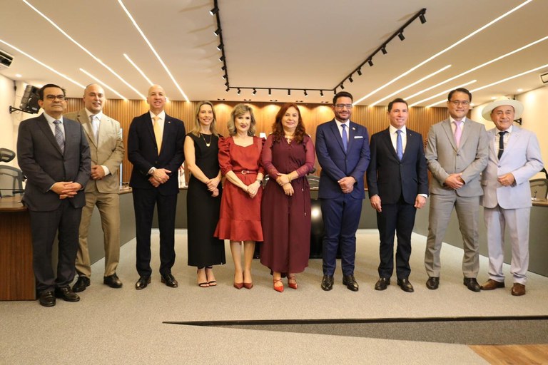 TRE-AC prestigia inauguração da nova sede do Ministério Público do Acre Presidente e vice-presidente do TRE-AC participam da cerimônia conduzida pelo procurador-geral D...