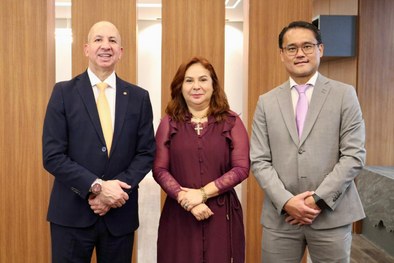 Presidente e vice-presidente do TRE-AC participam da cerimônia conduzida pelo procurador-geral D...