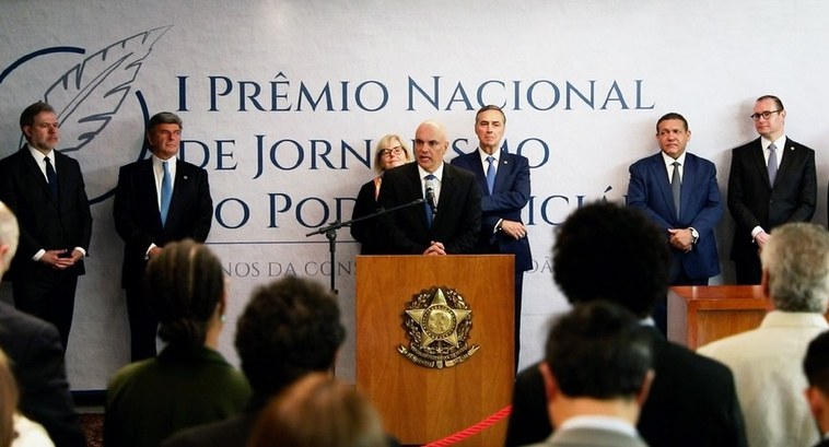 Tribunais superiores lançam I Prêmio Nacional de Jornalismo do Judiciário para celebrar os 35 anos da Constituição Presidente do TSE destaca Judiciário e liberdade de imprensa como pilares da democracia